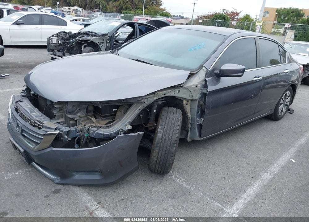 2013 HONDA ACCORD VIN: 1HGCR2F37DA134277