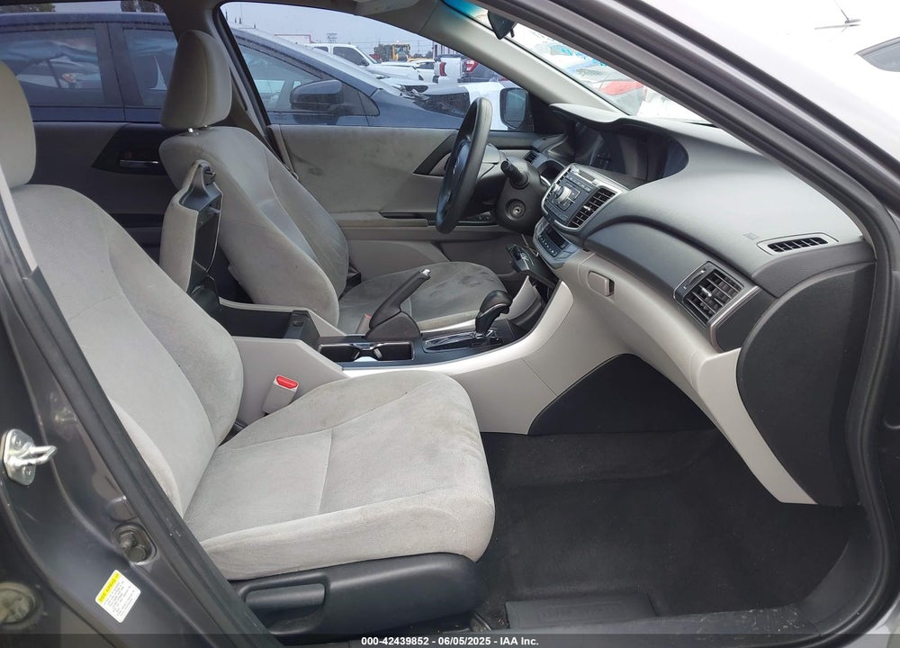 2013 HONDA ACCORD VIN: 1HGCR2F37DA134277