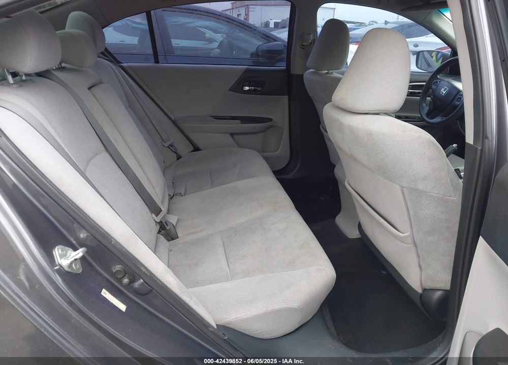 2013 HONDA ACCORD VIN: 1HGCR2F37DA134277