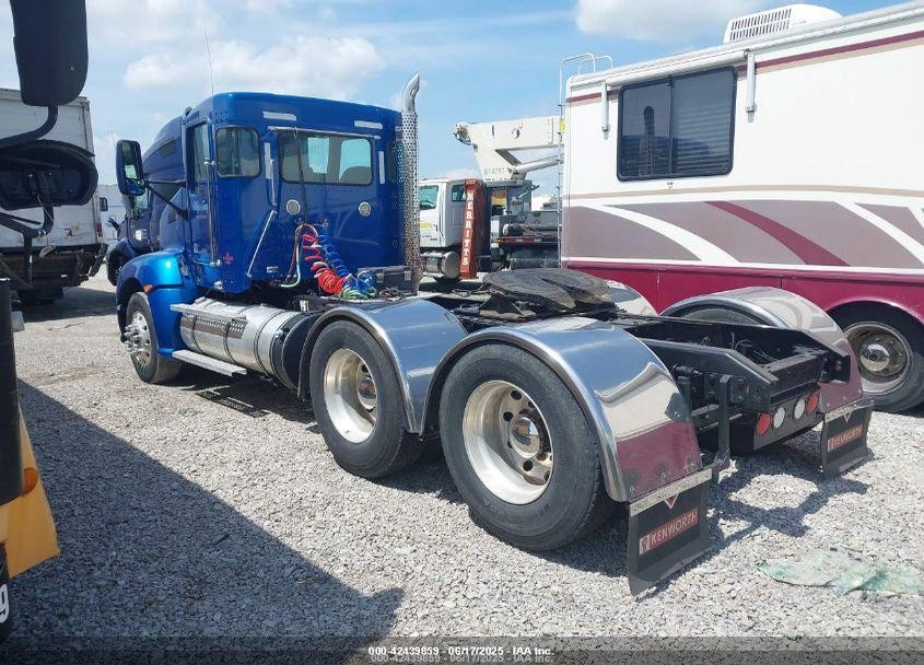 2013 KENWORTH CONSTRUCTION T660 VIN: 1XKADP9X8DJ346108