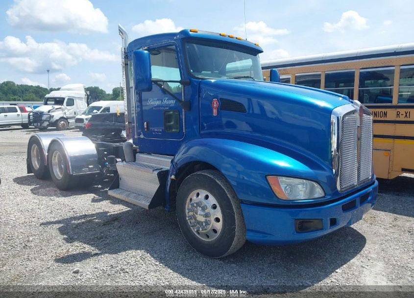 2013 KENWORTH CONSTRUCTION T660 VIN: 1XKADP9X8DJ346108