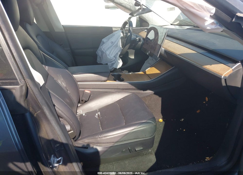 2020 TESLA MODEL Y VIN: 5YJYGDEE8LF008458