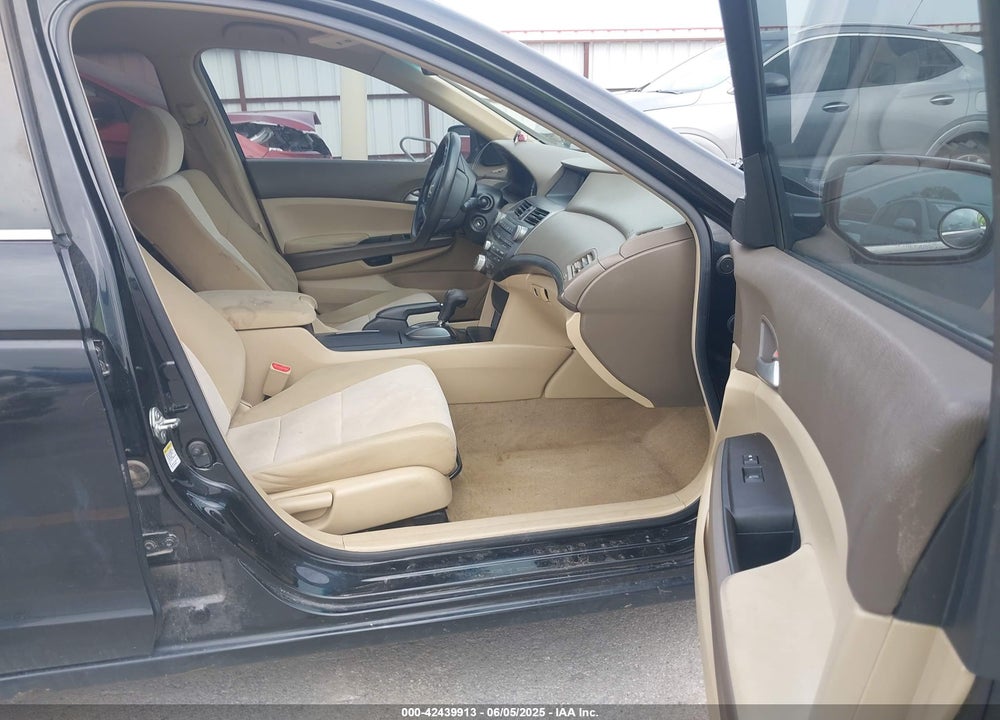 2008 HONDA ACCORD 2.4 LX-P VIN: JHMCP26408C052929