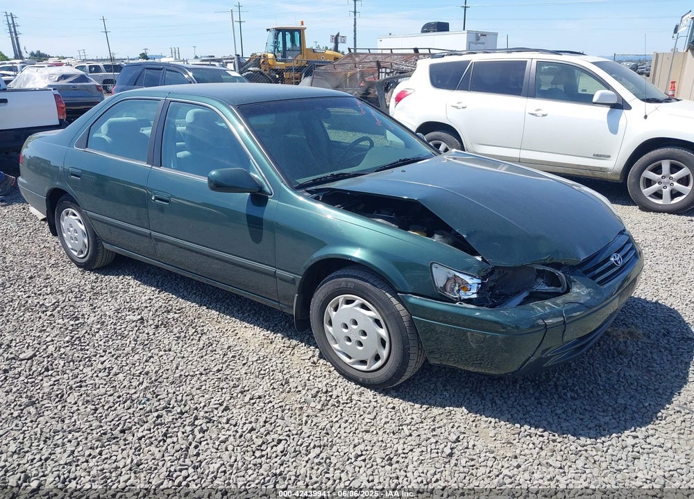 1999 TOYOTA CAMRY LE VIN: JT2BG28K8X0376440