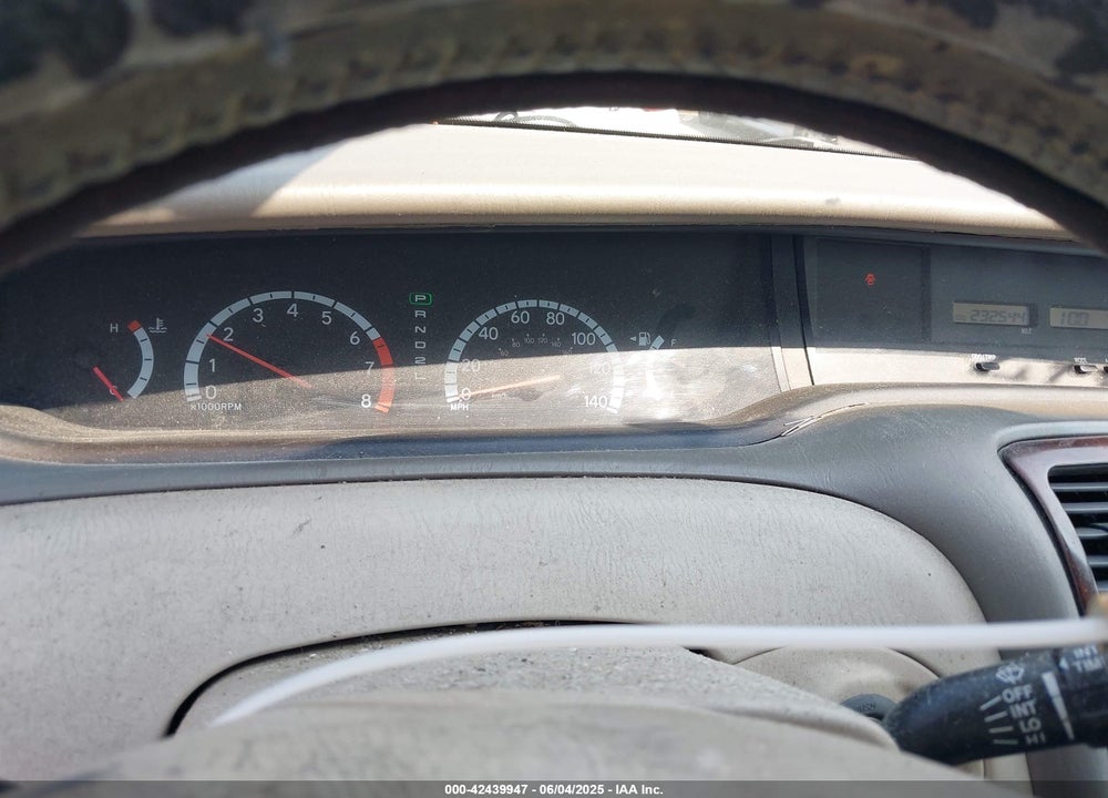 2001 TOYOTA AVALON XL VIN: 4T1BF28B51U145226