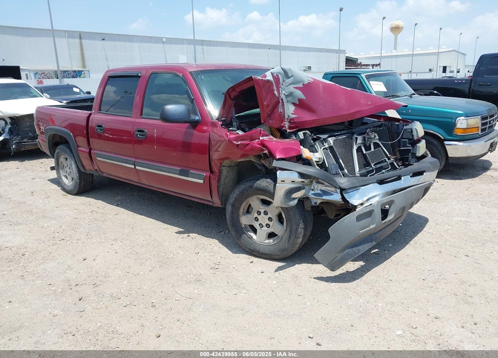 2005 CHEVROLET SILVERADO 1500 LS VIN: 2GCEK13T551143145