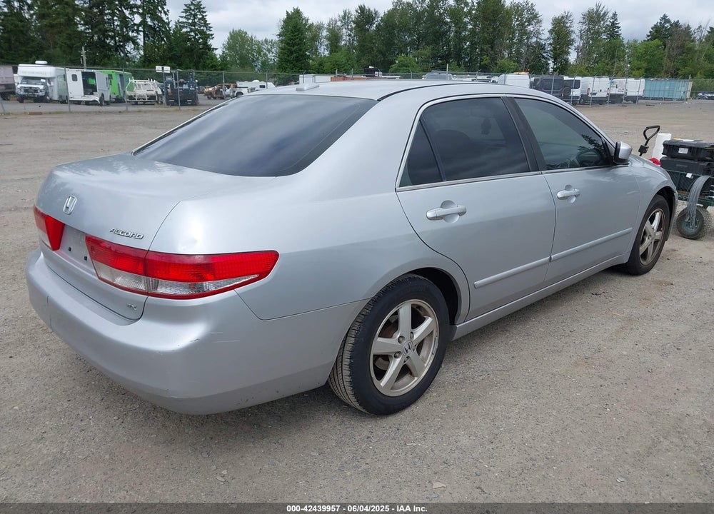 2004 HONDA ACCORD VIN: JHMCM56714C018836