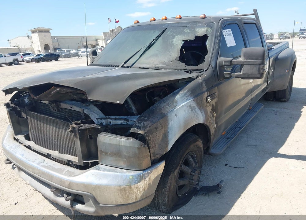 2000 FORD F-350 LARIAT/XL/XLT VIN: 1FTWW32F9YEA63186