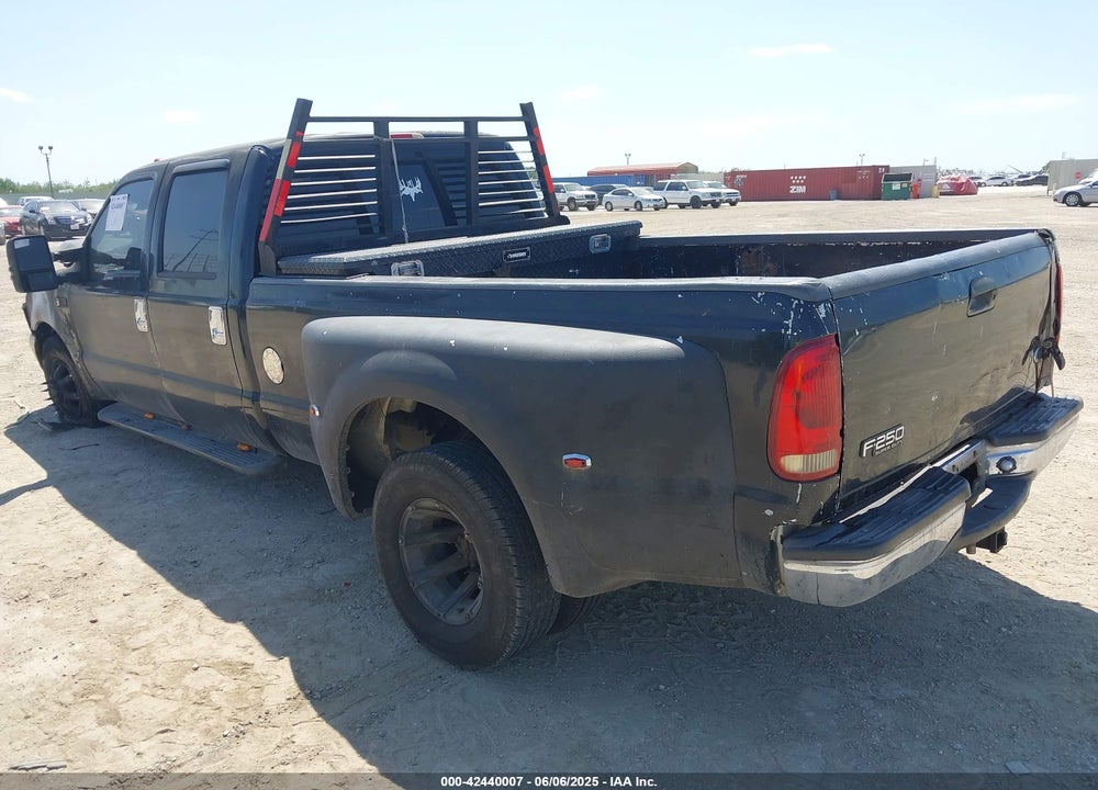 2000 FORD F-350 LARIAT/XL/XLT VIN: 1FTWW32F9YEA63186