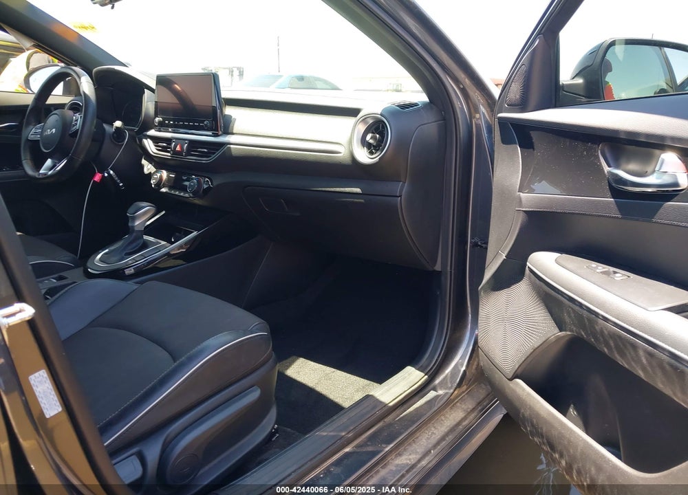 2024 KIA FORTE VIN: 3KPF54AD6RE804067
