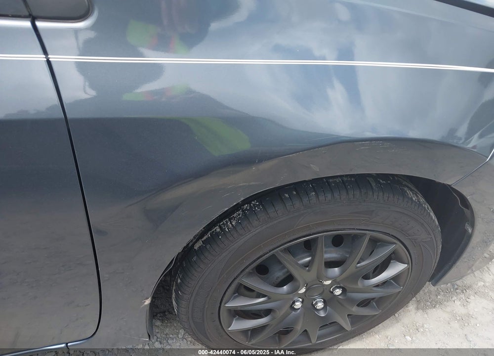 2015 TOYOTA COROLLA VIN: 5YFBURHE3FP184575