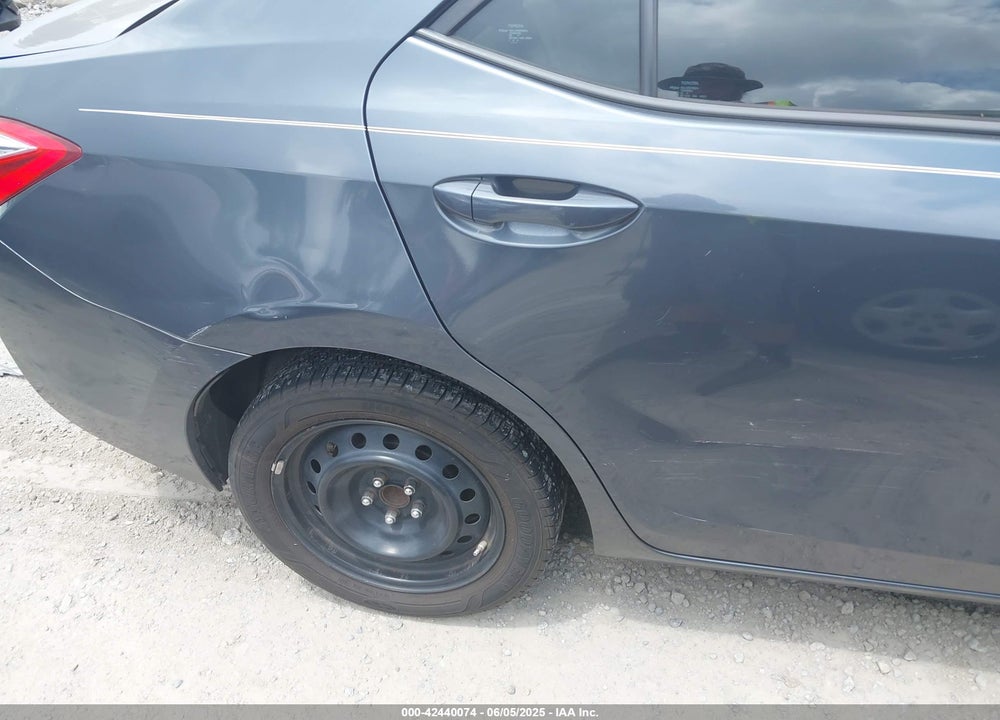 2015 TOYOTA COROLLA VIN: 5YFBURHE3FP184575