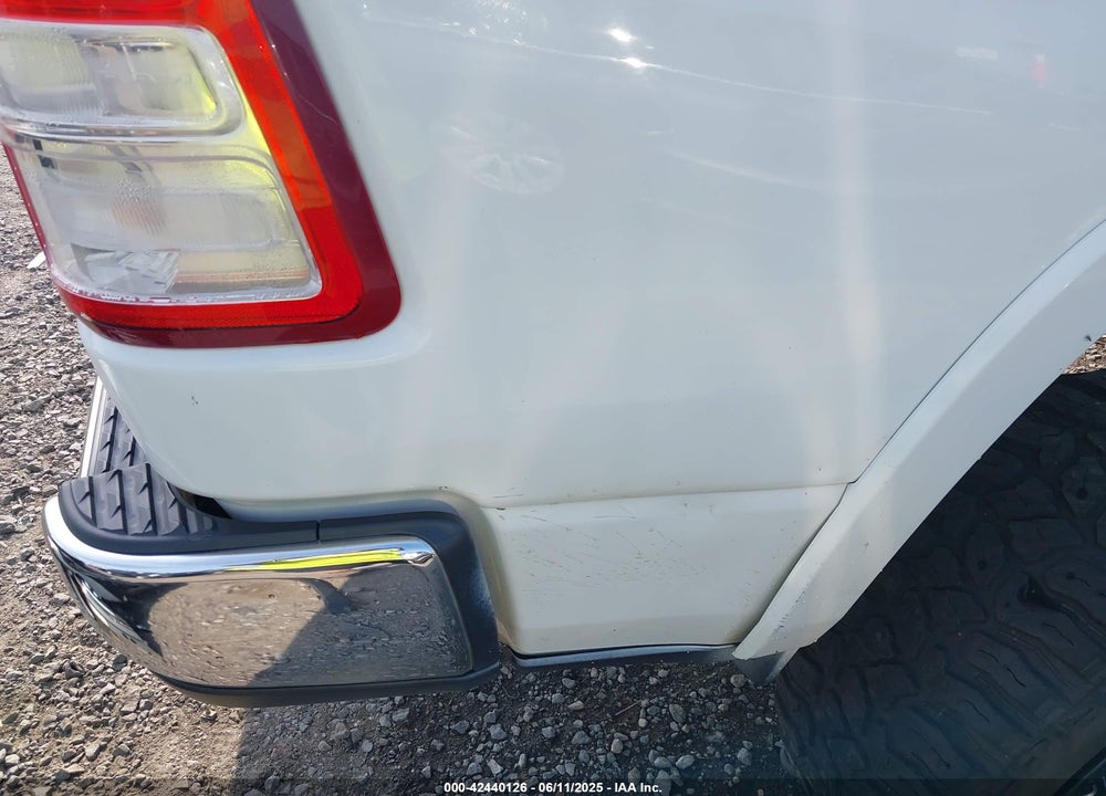 2019 RAM 1500 VIN: 1C6RREMT4KN891115