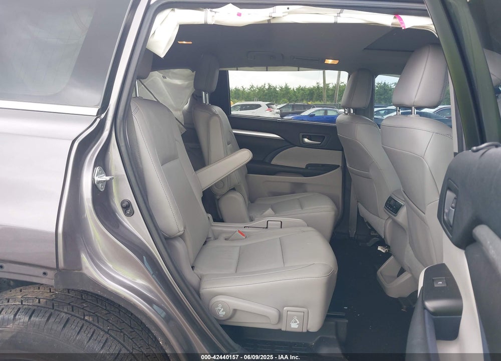 2017 TOYOTA HIGHLANDER VIN: 5TDJZRFH6HS417613