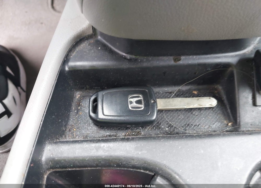 2014 HONDA CR-V LX VIN: 5J6RM3H3XEL038282