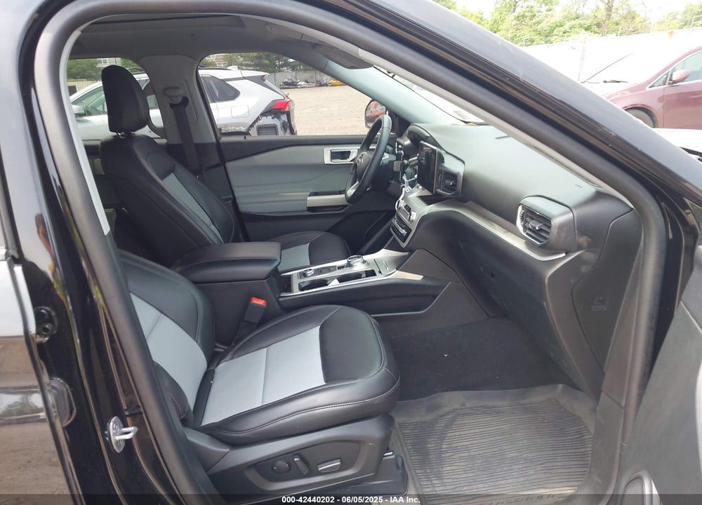 2024 FORD EXPLORER VIN: 1FMSK8DH9RGA71439