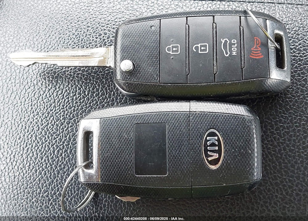 2015 KIA FORTE VIN: KNAFX4A69F5279196