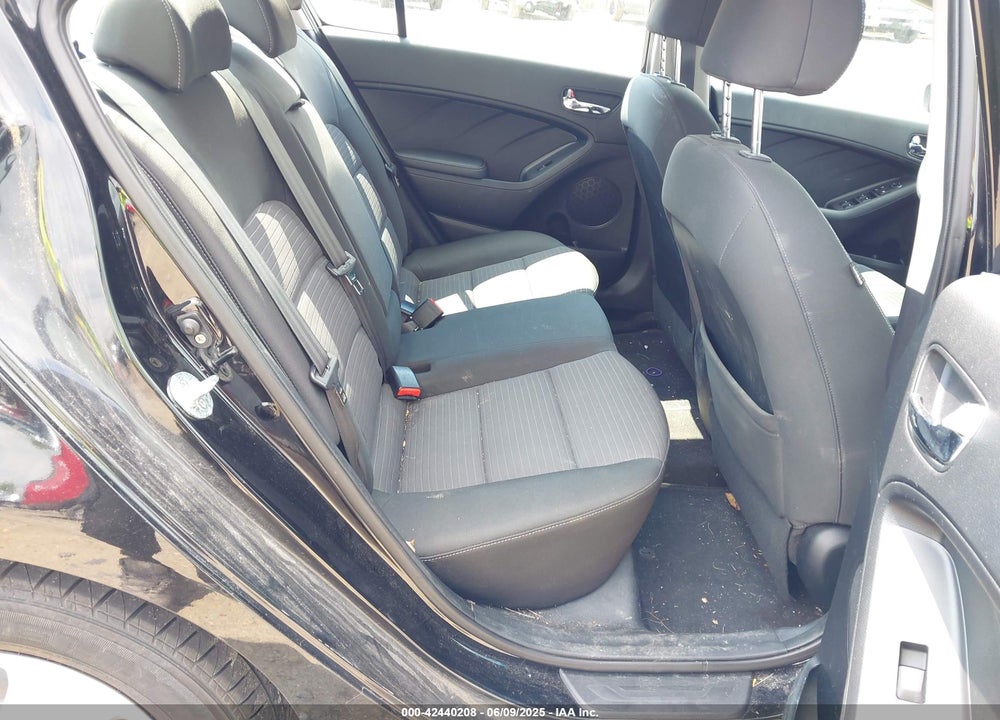 2015 KIA FORTE VIN: KNAFX4A69F5279196