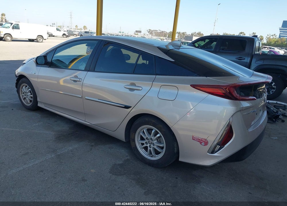 2021 TOYOTA PRIUS PRIME LE VIN: JTDKAMFP5M3168187