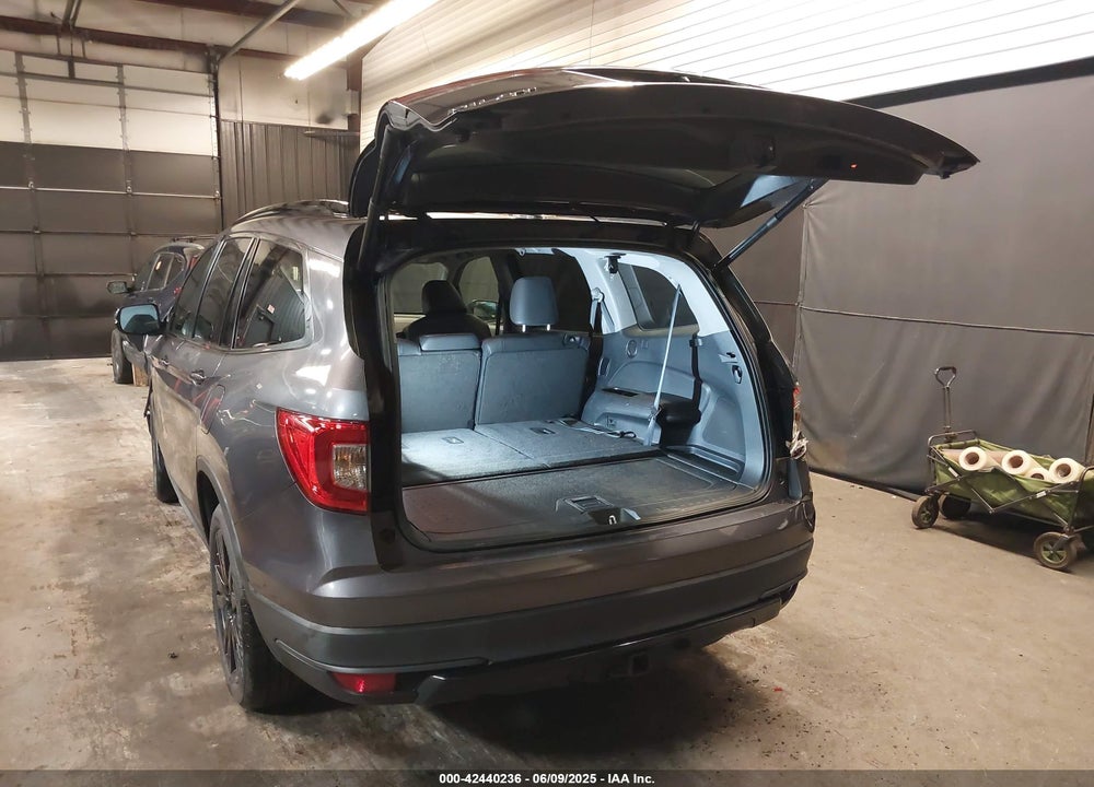 2021 HONDA PILOT VIN: 5FNYF6H21MB083598