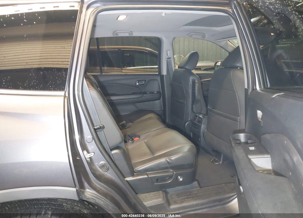 2021 HONDA PILOT VIN: 5FNYF6H21MB083598