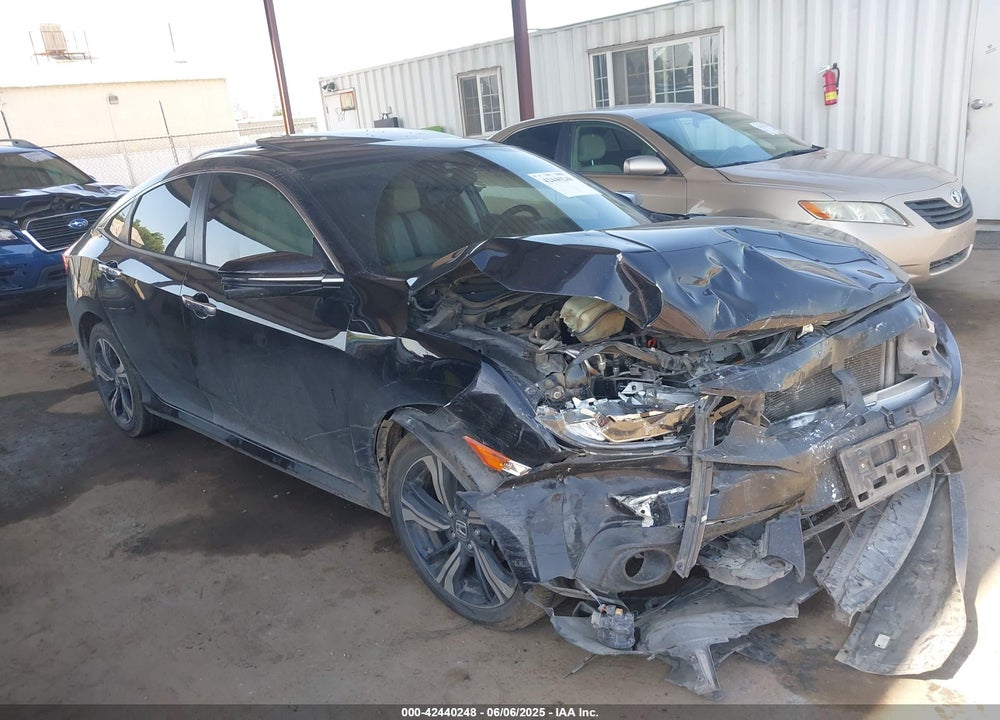 2017 HONDA CIVIC TOURING VIN: 19XFC1F95HE213378