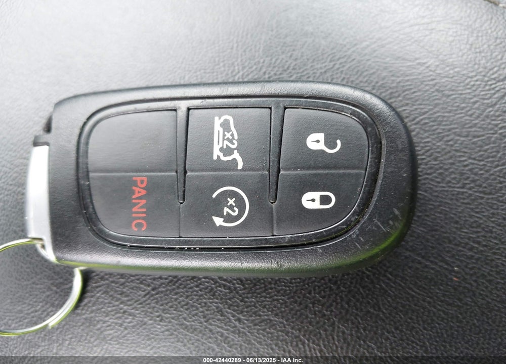 2019 JEEP CHEROKEE VIN: 1C4PJMDXXKD135279