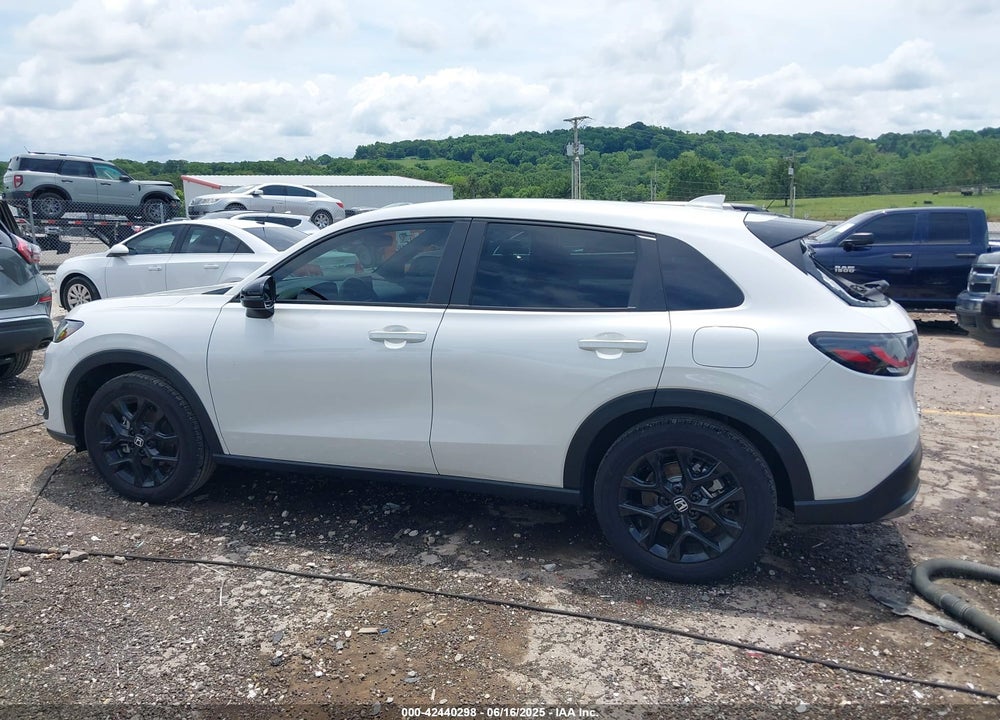 2025 HONDA HR-V VIN: 3CZRZ2H58SM738616