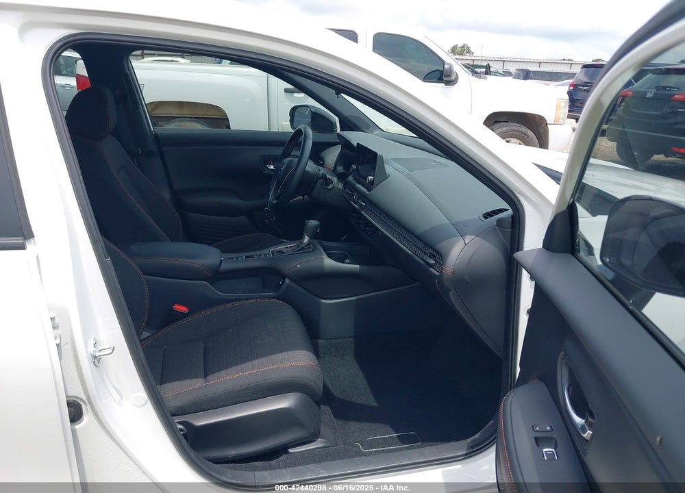 2025 HONDA HR-V VIN: 3CZRZ2H58SM738616