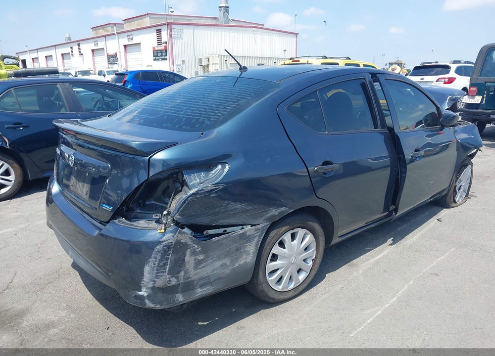 2016 NISSAN VERSA VIN: 3N1CN7AP5GL829701