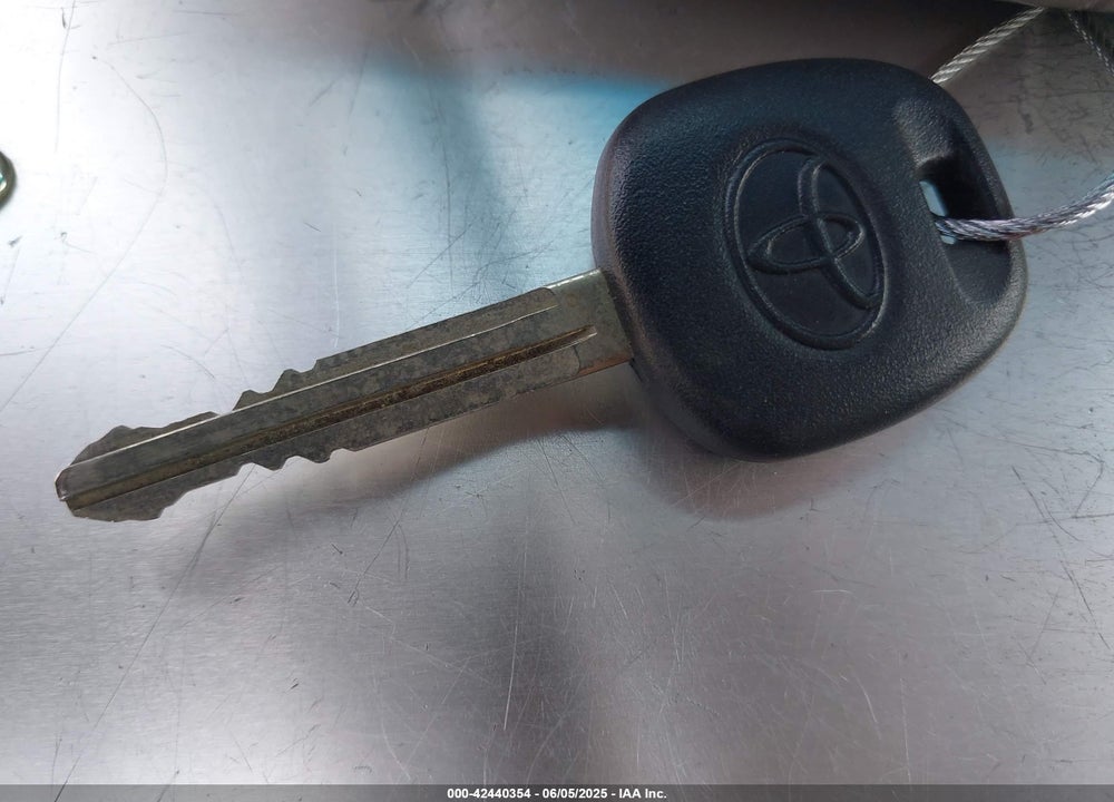 2011 TOYOTA SIENNA XLE V6 VIN: 5TDYK3DC9BS039639