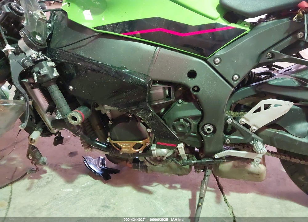 2021 KAWASAKI ZX1002 L VIN: JKBZXVL1XMA001196