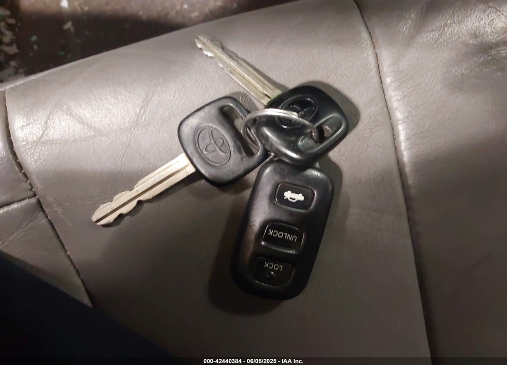 2003 TOYOTA AVALON XLS VIN: 4T1BF28B13U273482