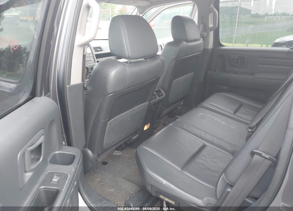 2014 HONDA RIDGELINE VIN: 5FPYK1F5XEB011772
