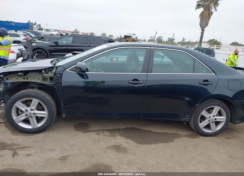 2014 TOYOTA CAMRY SE VIN: 4T1BF1FK0EU344817