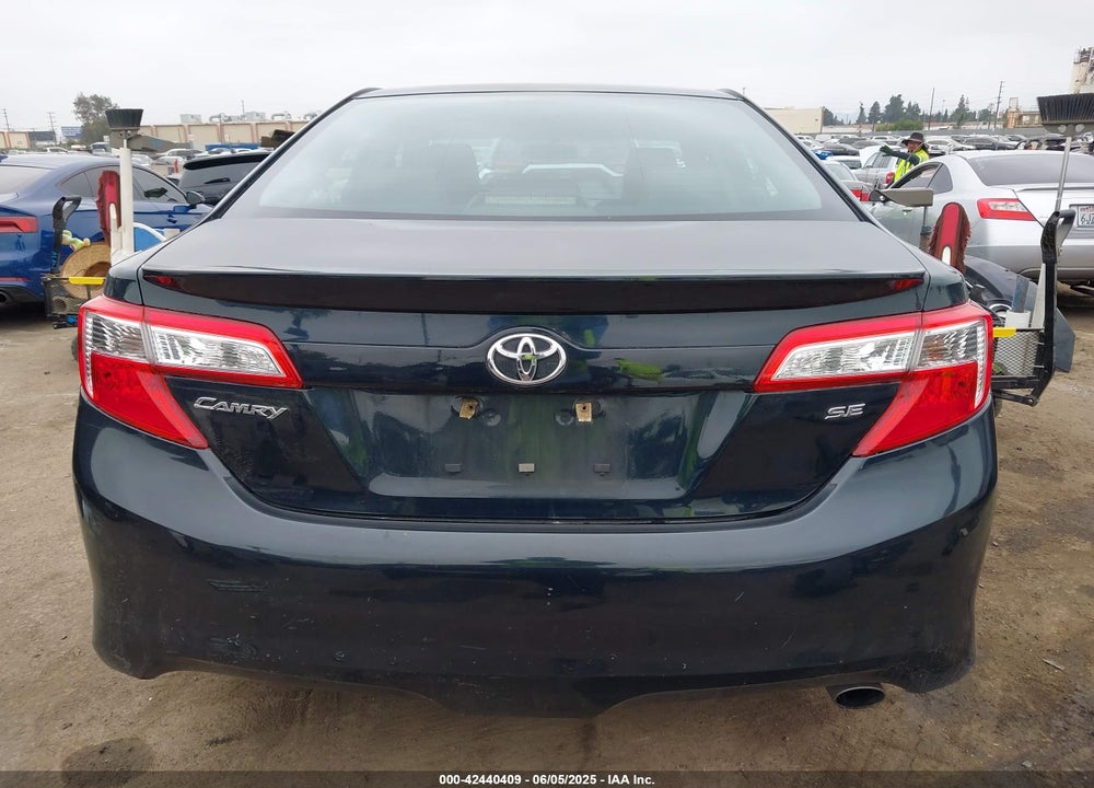 2014 TOYOTA CAMRY SE VIN: 4T1BF1FK0EU344817