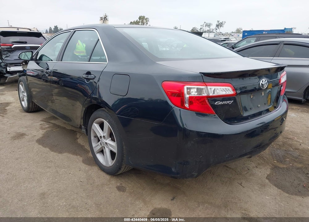 2014 TOYOTA CAMRY SE VIN: 4T1BF1FK0EU344817