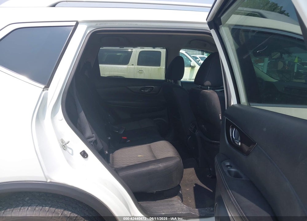 2018 NISSAN ROGUE SV VIN: 5N1AT2MV2JC786439