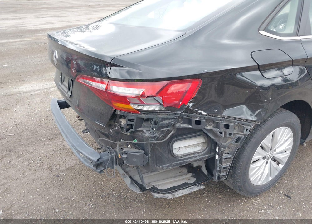 2019 VOLKSWAGEN JETTA 1.4T R-LINE/1.4T S/1.4T SE VIN: 3VWC57BU3KM124378