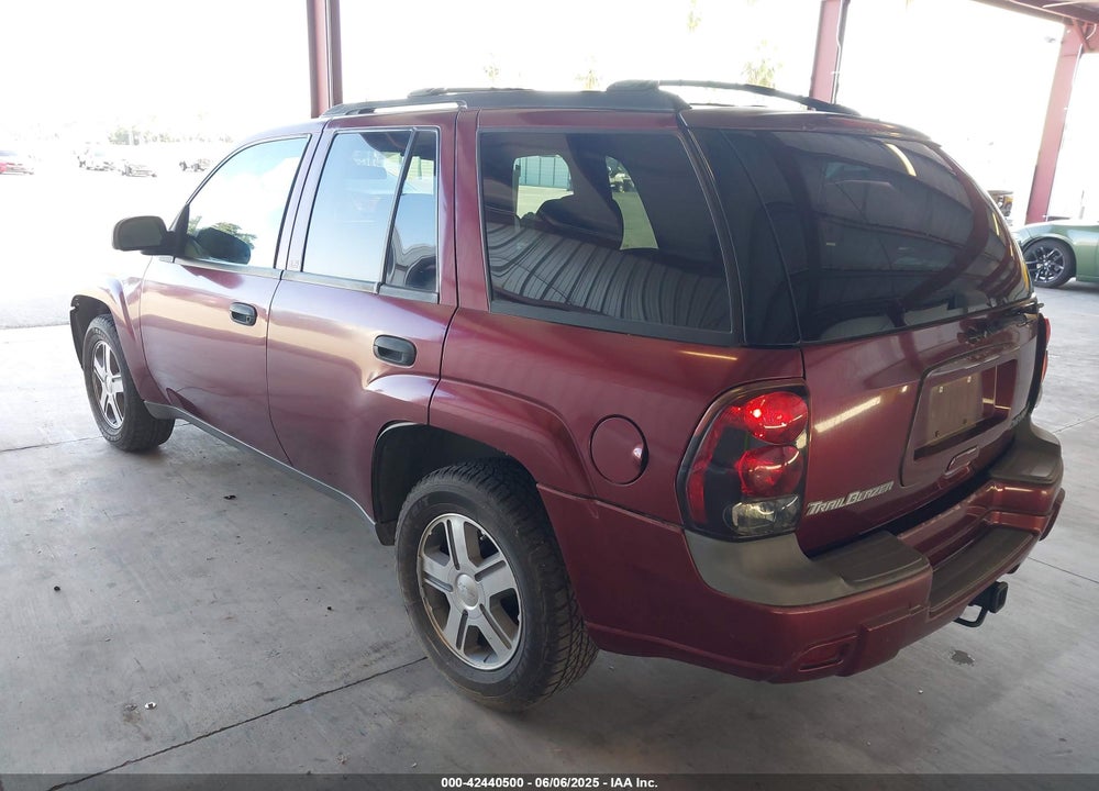 2004 CHEVROLET TRAILBLAZER LS VIN: 1GNDS13S742371947