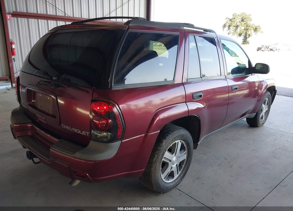 2004 CHEVROLET TRAILBLAZER LS VIN: 1GNDS13S742371947