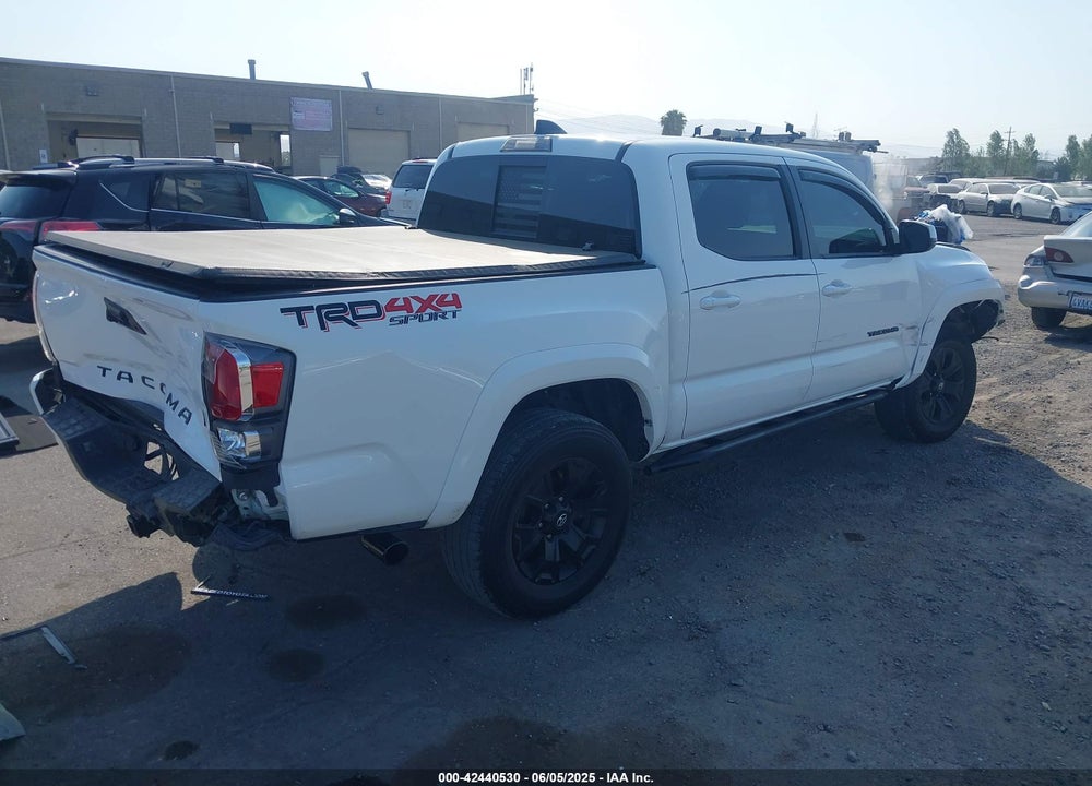 2022 TOYOTA TACOMA VIN: 3TMCZ5AN1NM470911