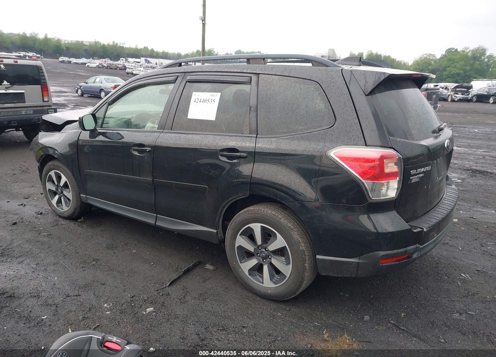 2017 SUBARU FORESTER 2.5I PREMIUM VIN: JF2SJAECXHH519862
