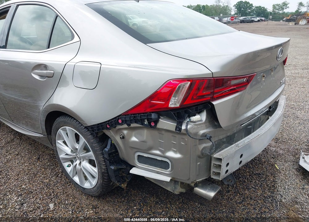 2016 LEXUS IS200T VIN: JTHBA1D20G5015102