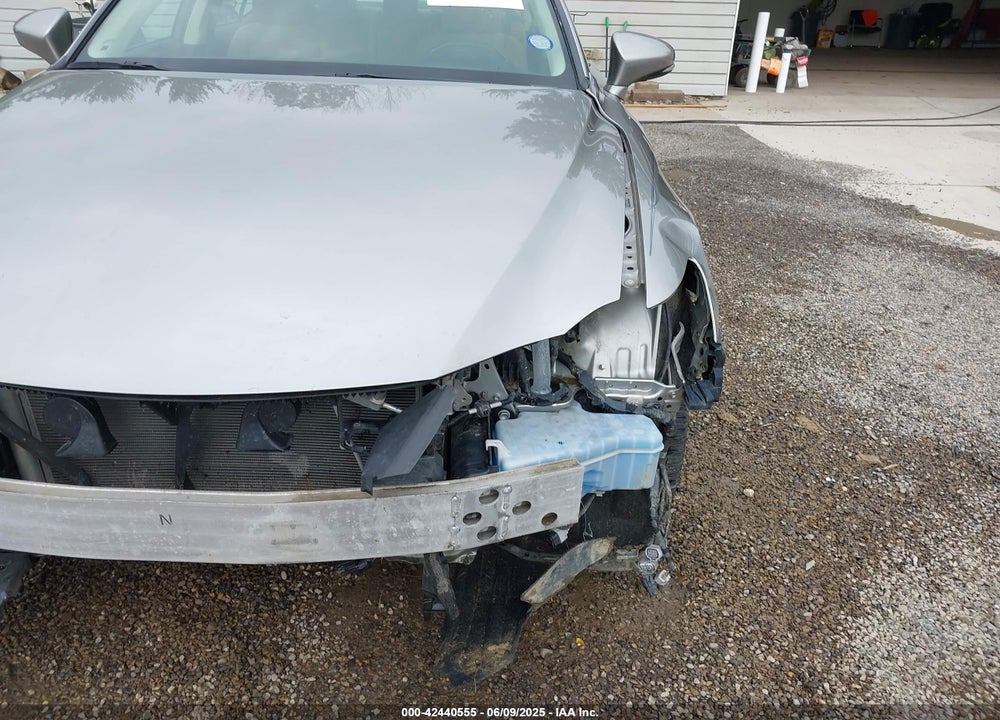 2016 LEXUS IS200T VIN: JTHBA1D20G5015102