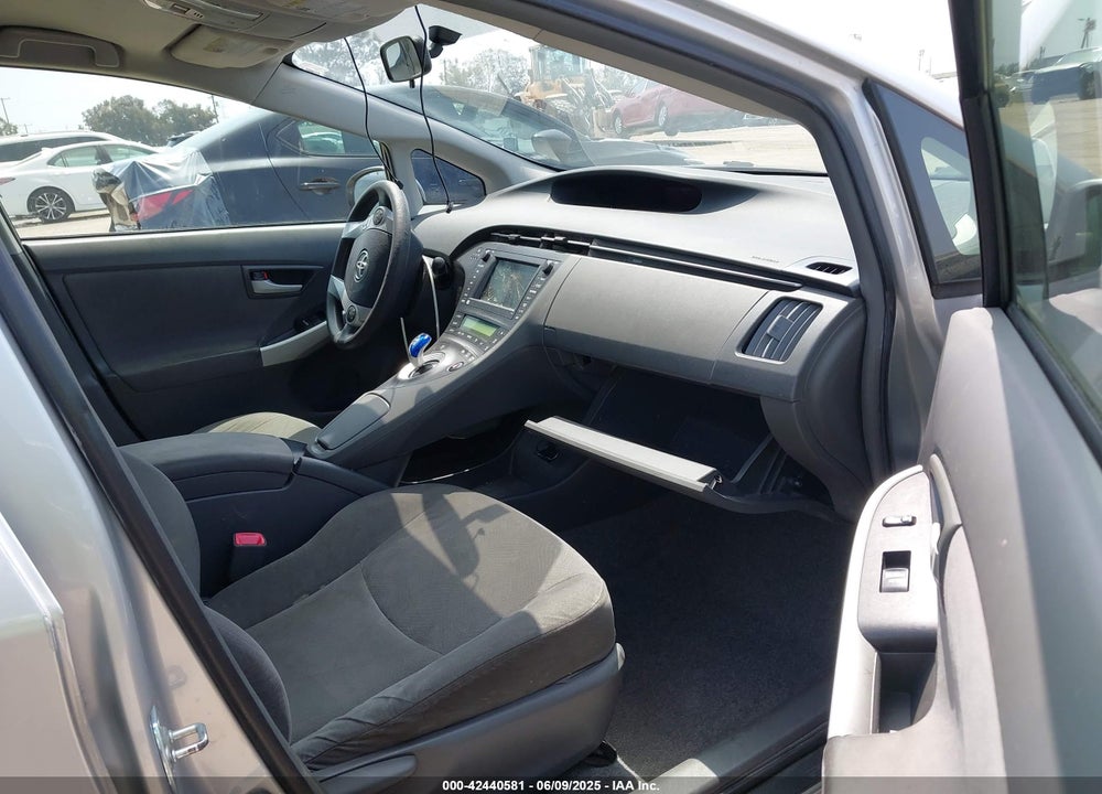 2011 TOYOTA PRIUS THREE VIN: JTDKN3DU2B0282346
