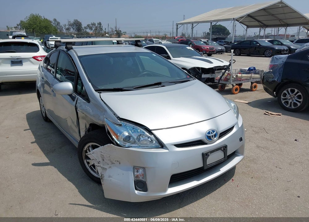 2011 TOYOTA PRIUS THREE VIN: JTDKN3DU2B0282346