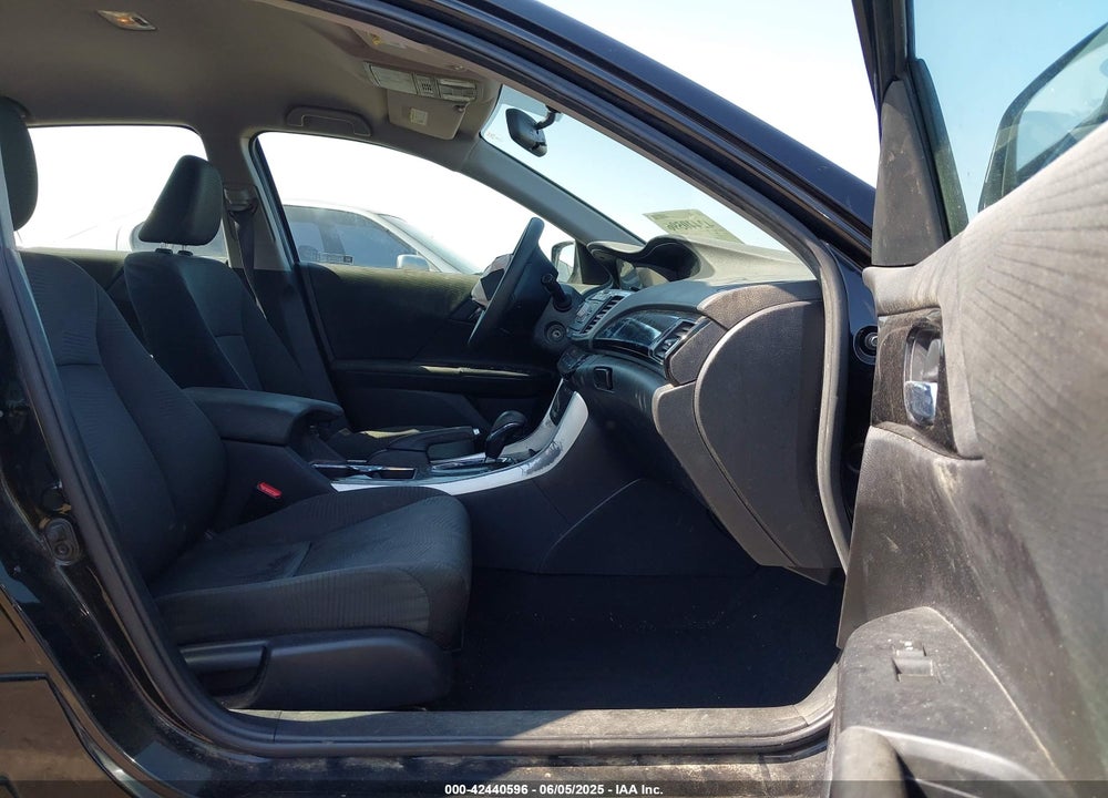 2017 HONDA ACCORD LX VIN: 1HGCR2F32HA181397