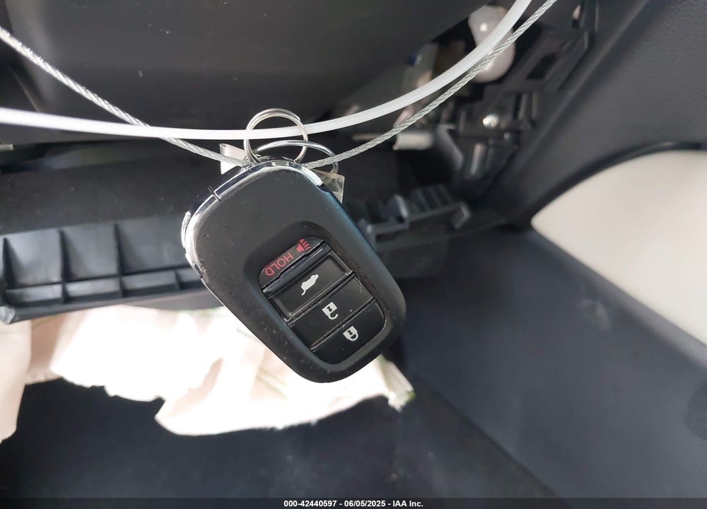 2024 HONDA HR-V VIN: 3CZRZ1H33RM739725