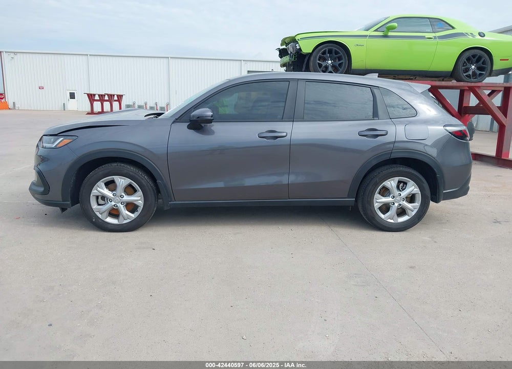 2024 HONDA HR-V VIN: 3CZRZ1H33RM739725